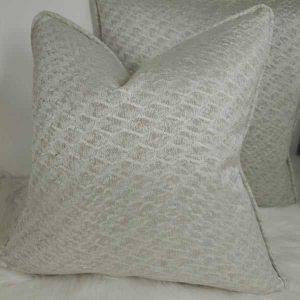 Self Piped Lumina Silver / Putty Textured Cushion Cover