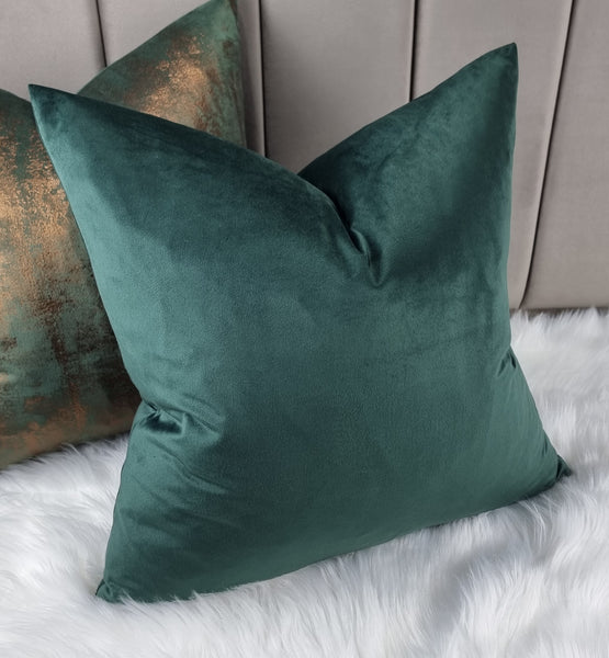 Designers Guild Velluto Velvet Cushion Cover Fir / Emerald / Green