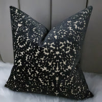 ILiv indiene Ebony Black Handmade Cushion Cover